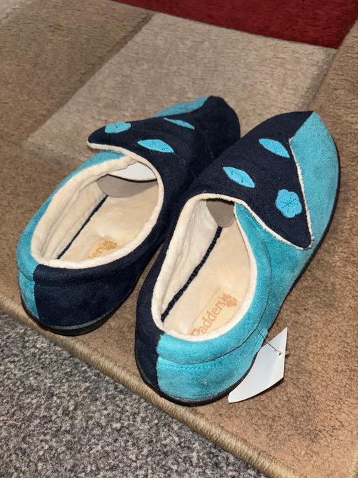 Buy & Sell Princes End Sandwell - Photos for Ladders leaf slippers ladies size 6