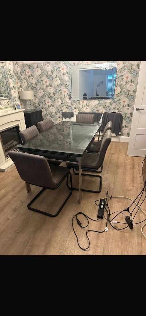 Buy & Sell Bootle Sefton - Photos for dining table and chairs