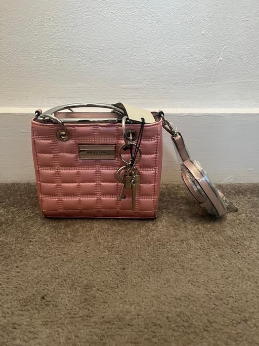Buy & Sell Hither Green South East London - Photos for Pink River Island bag