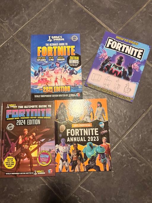 Buy & Sell Merton South West London - Photos for Fortnite book bundle.