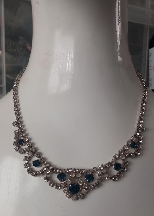Buy & Sell Thatto Heath Saint Helens - Photos for vintage 1950s blue & clear gem necklace