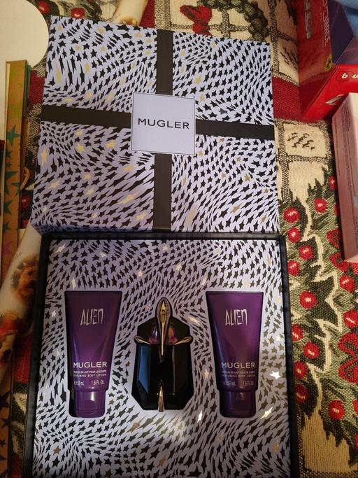 Buy & Sell Grangemouth Falkirk - Photos for perfume