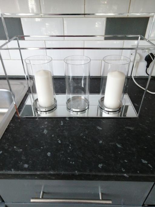 Buy & Sell Wednesfield Wolverhampton - Photos for candle holder with 2 candles