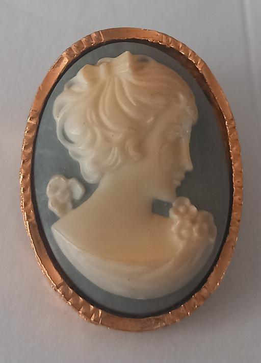 Buy & Sell Thatto Heath Saint Helens - Photos for vintage high quality faux cameo brooch
