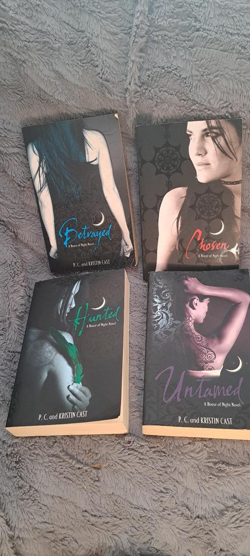 Buy & Sell Sutton Coldfield Birmingham - Photos for P.C and Kristan Cast books x4