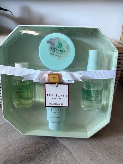 Buy & Sell Polesworth North Warwickshire - Photos for Ted Baker brand new body care set