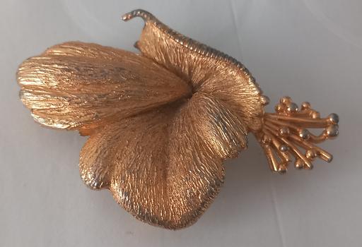 Buy & Sell Thatto Heath Saint Helens - Photos for huge vintage exquisite flower brooch