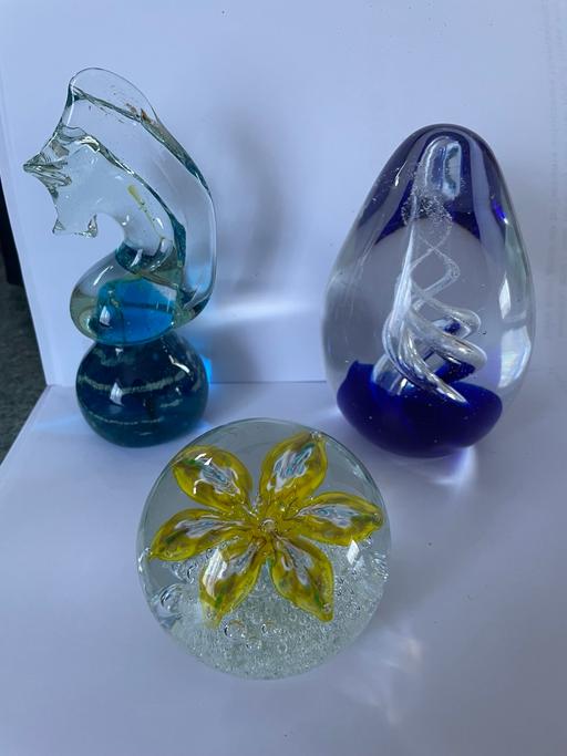 Buy & Sell Whitton Richmond upon Thames - Photos for Vintage paperweights. X 3.