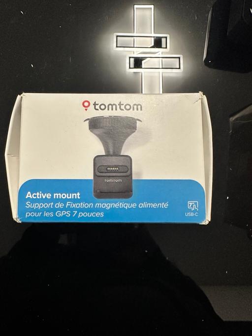 Buy & Sell Sheffield Sheffield - Photos for TomTom Sat Nav Windscreen Active Mount