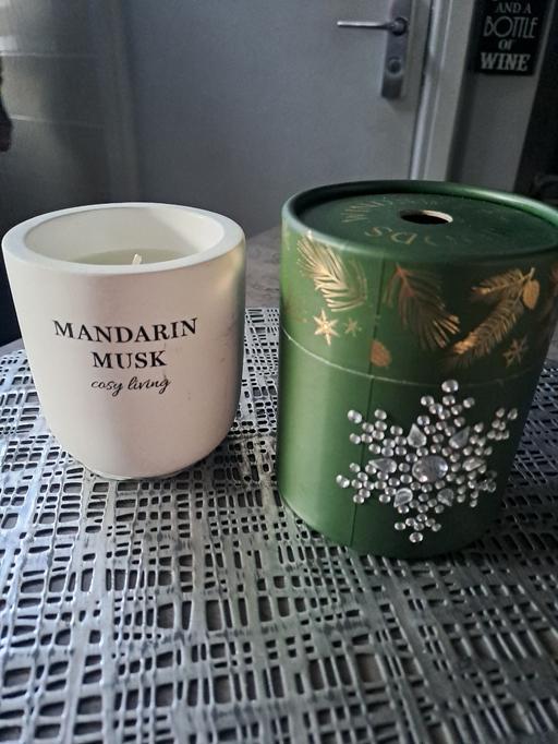 Buy & Sell Park Hill Sheffield - Photos for 2 new scented candles