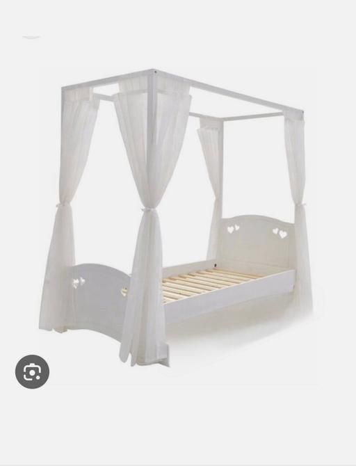 Buy & Sell Kingstanding Birmingham - Photos for Girls 4 poster wooden bed with curtains