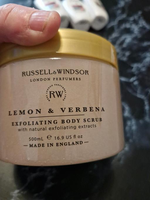 Buy & Sell Greasbrough Rotherham - Photos for xl tub body scrub 500ml