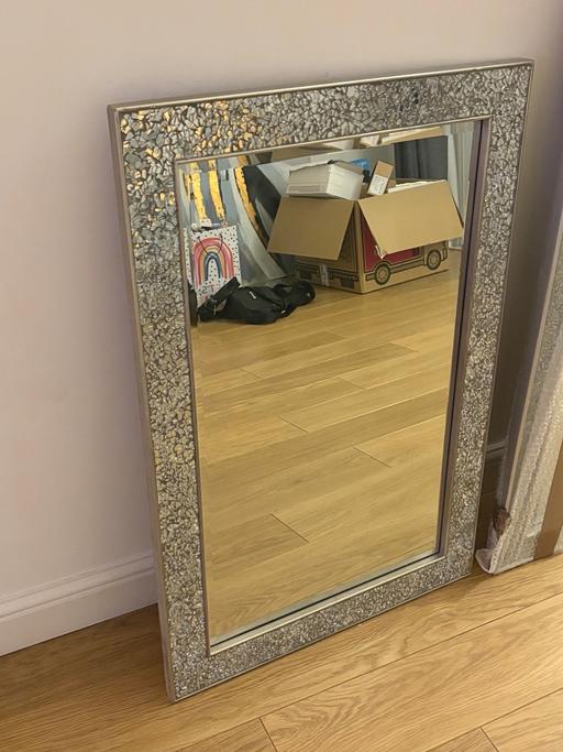 Buy & Sell Old Roan Sefton - Photos for Crushed Glass Mirror