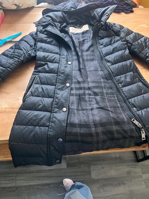 Buy & Sell Queen`s Park North West London - Photos for Burberry jacket