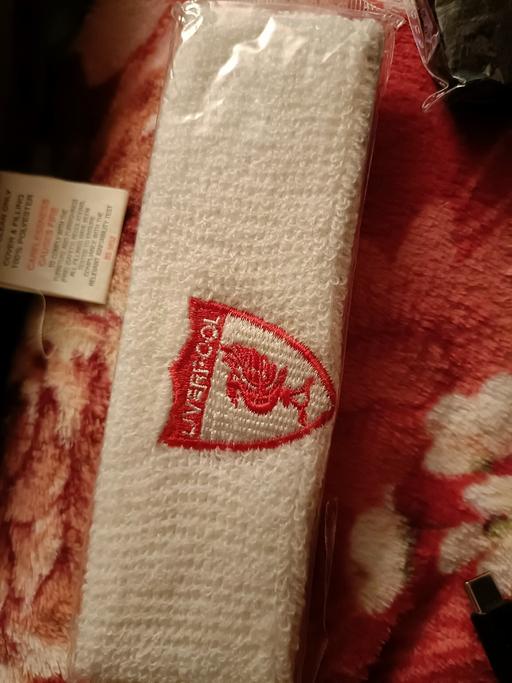 Buy & Sell Marks Gate East London - Photos for Liverpool football team headbands