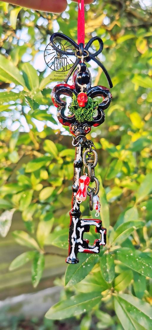 Buy & Sell Erdington Birmingham - Photos for ✨🗝️Yule Key Onyx Crystal Ornament