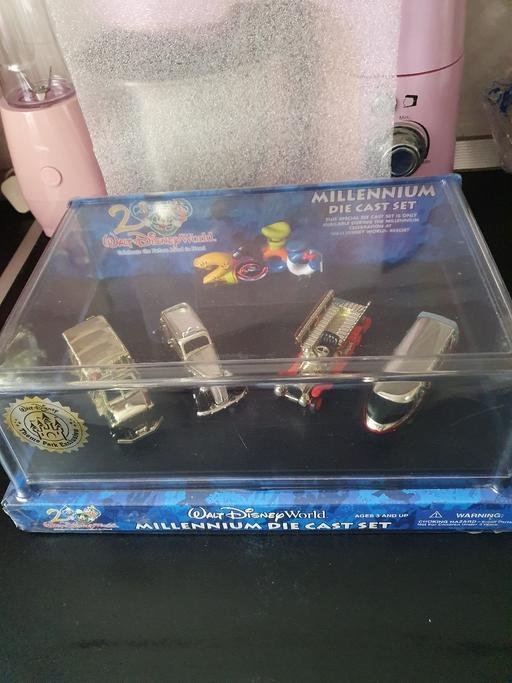 Buy & Sell Upper Gornal Dudley - Photos for walt disney 2000 die cast transport set