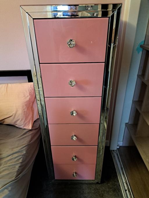 Buy & Sell Essington South Staffordshire - Photos for glass draws must go straight away