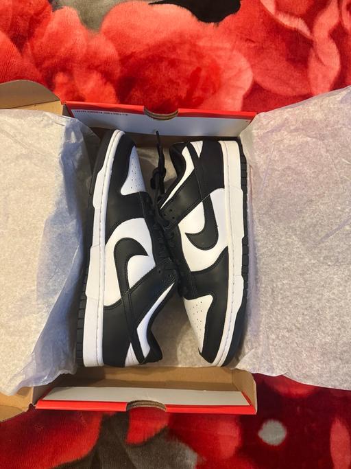 Buy & Sell Manor Park East London - Photos for Nike dunk low retro whit black panda size 9