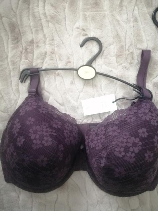 Buy & Sell Heath Town Wolverhampton - Photos for New John Lewis T-shirt plunge bra RRP £28