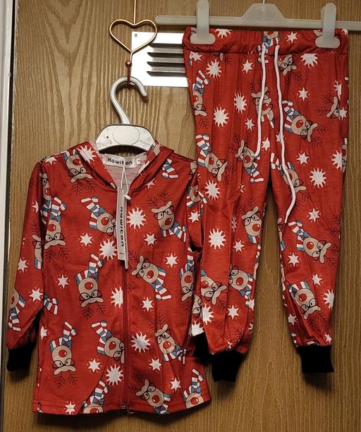 Buy & Sell Wednesfield Wolverhampton - Photos for New Child's Christmas Pajamas Age 4 Years.
