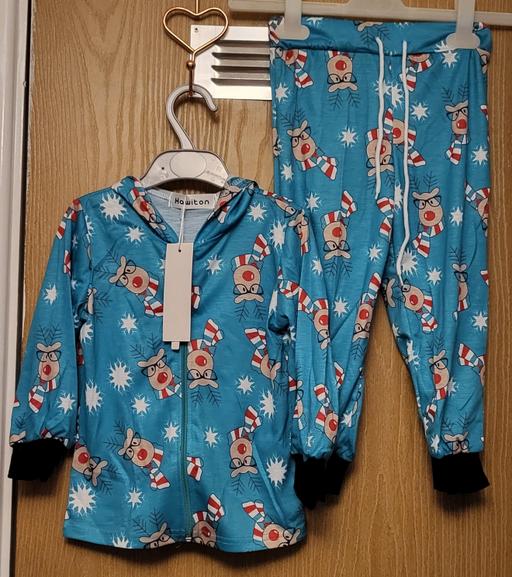 Buy & Sell Wednesfield Wolverhampton - Photos for New Child's Christmas Pajamas Age 4 Years.