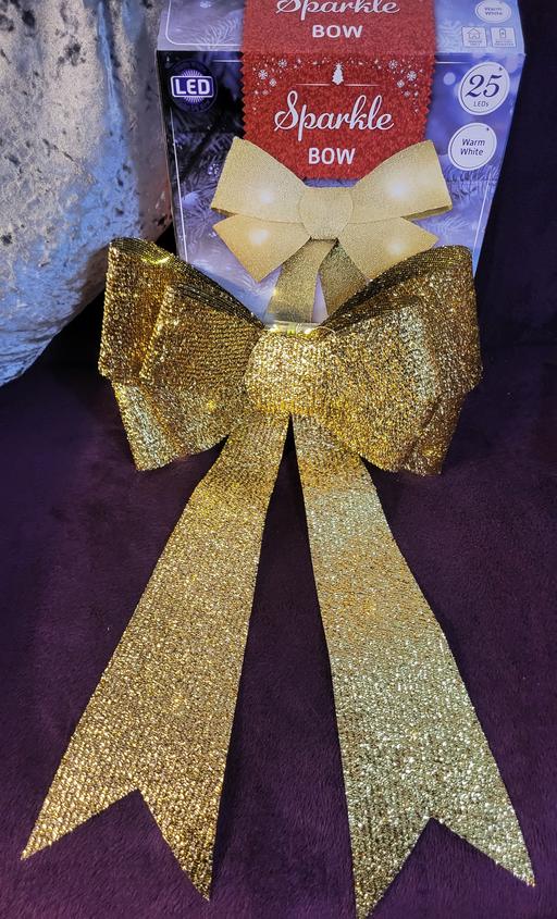 Buy & Sell Wednesfield Wolverhampton - Photos for Brand New Light Up Gold Bow.