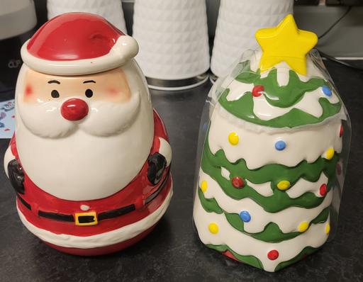 Buy & Sell Wednesfield Wolverhampton - Photos for 2 New Christmas Ceramic Santa Christmas Tree.