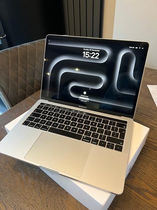 Buy & Sell Smethwick Sandwell - Photos for MacBook Pro 2019 touchbar