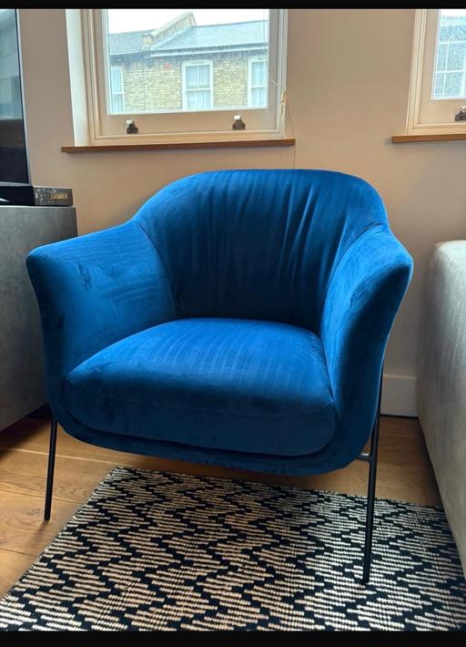 Buy & Sell Chiswick West London - Photos for Blue Velvet Accent Chair