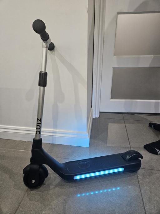 Buy & Sell Weston Point Halton - Photos for ZINC kids electric scooter LIKE NEW