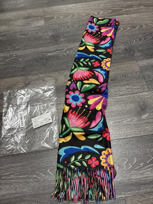 Buy & Sell Woodsetton Dudley - Photos for Ladies shawl / scarf