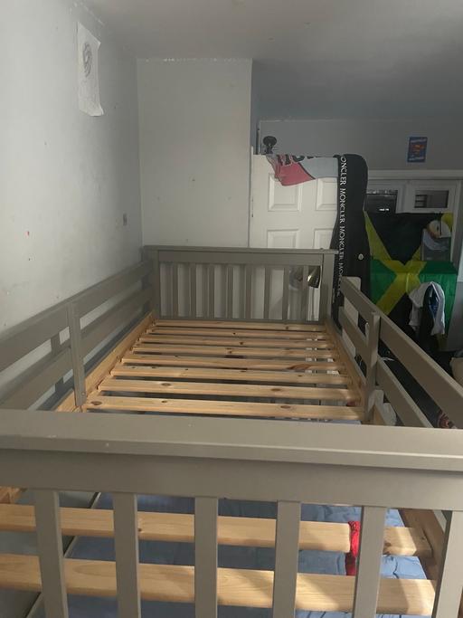 Buy & Sell West Drayton Hillingdon - Photos for Single wooden bed frame