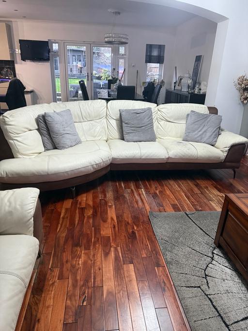 Buy & Sell Billericay Basildon - Photos for 3 psc cream sofa set