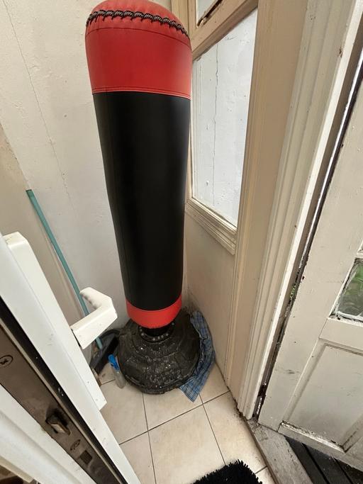 Buy & Sell Primrose Hill North West London - Photos for Free standing boxing punching bag