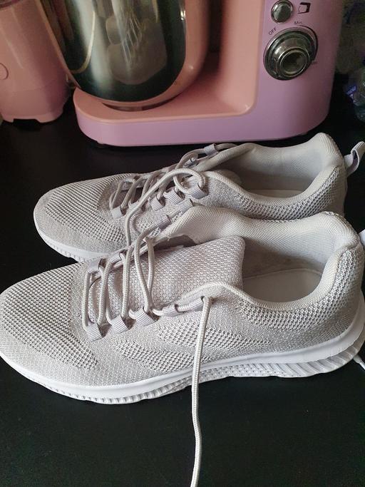 Buy & Sell Lower Gornal Dudley - Photos for men's grey trainers