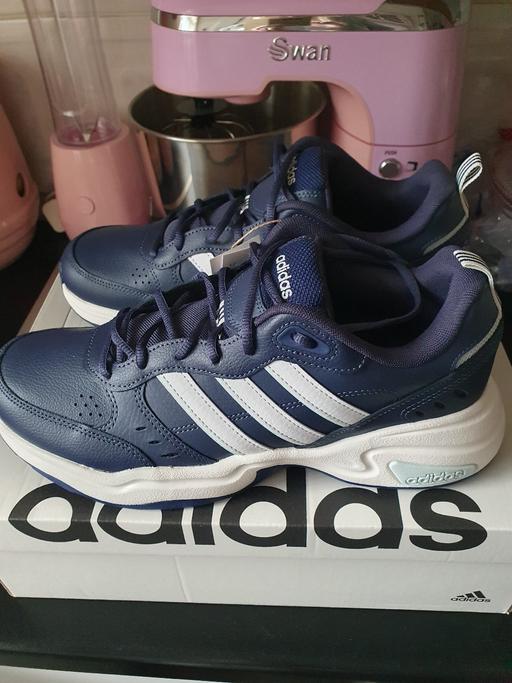 Buy & Sell Upper Gornal Dudley - Photos for men's Adidas trainers