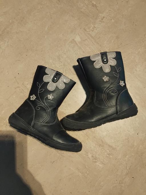 Buy & Sell Stow Heath Wolverhampton - Photos for Girls Boots 8.