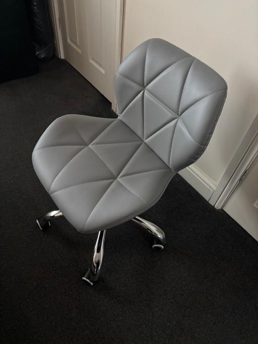 Buy & Sell Moss Wrexham - Wales - images_alt_text Grey office chair like new collection