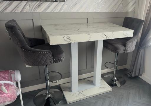 Buy & Sell Clock Face Saint Helens - Photos for Breakfast bar & Stools