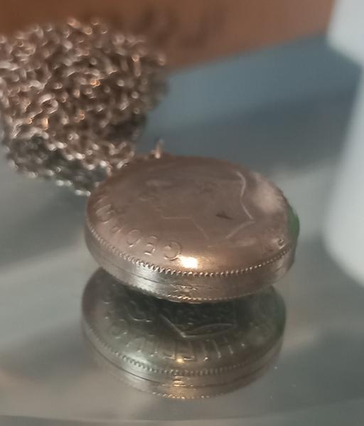 Buy & Sell Thatto Heath Saint Helens - Photos for vintage 1948 shilling dome pendant