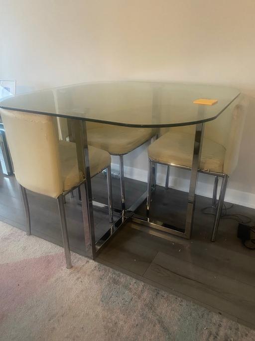 Buy & Sell Woodford Green Redbridge - Photos for Glass dining table
