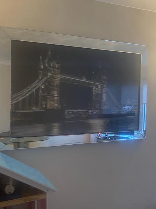 Buy & Sell Woodford Green Redbridge - Photos for Tower of London framed picture