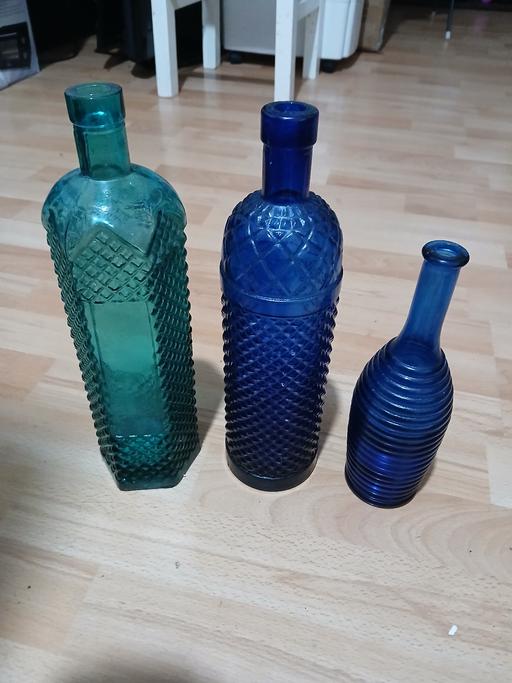 Buy & Sell Little Heath Redbridge - Photos for 3 cobalt blue bottles.