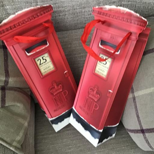 Buy & Sell Essington Wolverhampton - Photos for Two bottle / gift bags