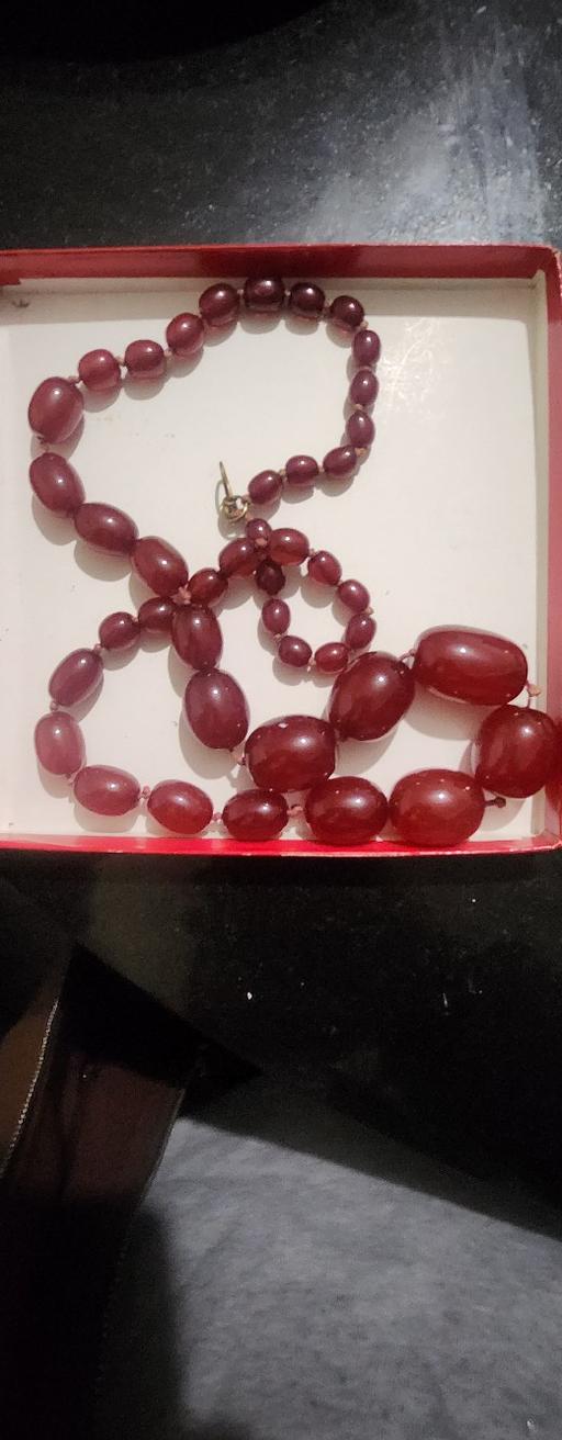 Buy & Sell Wormwood Scrubs West London - Photos for red beeds necklace