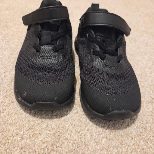 Buy & Sell South Hornchurch East London - Photos for Nike Revolution Trainers