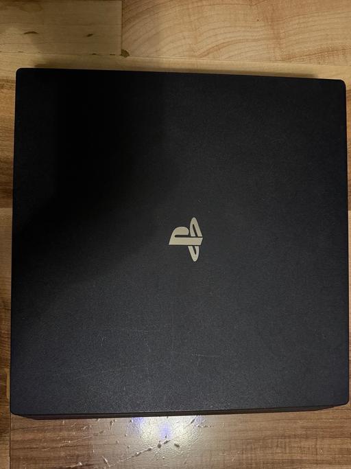 Buy & Sell Old Ford East London - Photos for PS4 with controller!!