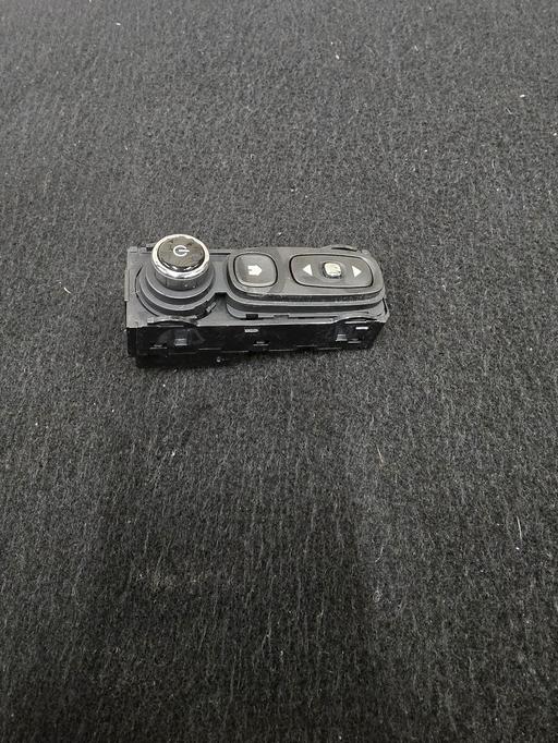 Vehicles Penn Fields Wolverhampton - Photos for RENAULT ZOE BFM Switches 253B08825R 2013 2064