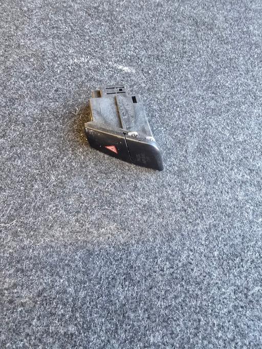 Vehicles Penn Fields Wolverhampton - images_alt_text AUDI A4 B8.5 EMERGENCY HAZARD WARNING LIGHT B